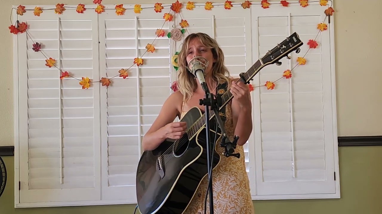 Promotional video thumbnail 2 for Binx Le Fae