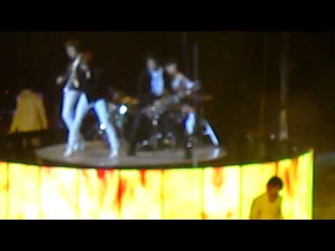 [FANCAM] Super Junior - Don't Don REMIX ft. Jungmo from TRAX @ Singapore 110910