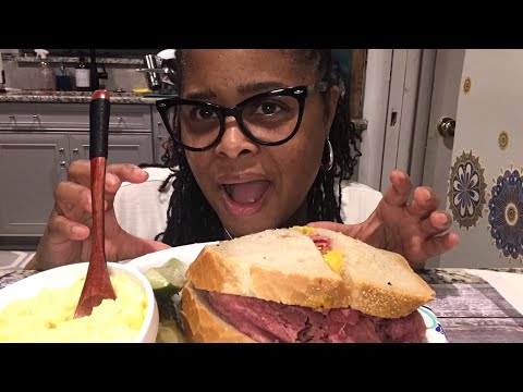 Bread Basket Corn Beef Sandwich w MWM