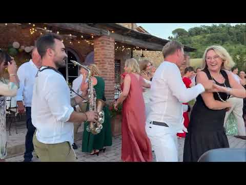 Sax DJ for weddings in Italy, private and corporate events - Lorenzo Giupponi Sax Player