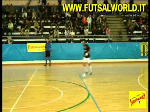 12/10/13 SERIE A2 : Comelt Toniolo - CLD Carmagnola . . . . futsal / calcio a 5