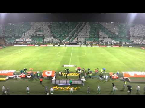 "Recibimiento de la hinchada Atletico Nacional  -  Huracan" Barra: Los del Sur &bull; Club: Atlético Nacional