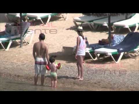 Raphael disfruta con sus nietos en Ibiza