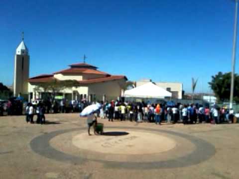 Laudes na praca com os peregrinos de Brasilia 2012