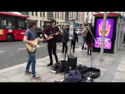 Oasis, Digsy’s Dinner (cover by The Lodgers) - live in the streets of Richmond, UK 🇬🇧