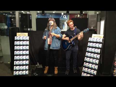 Lucy Blu Live Sessions @ HMV - Hypnotizing