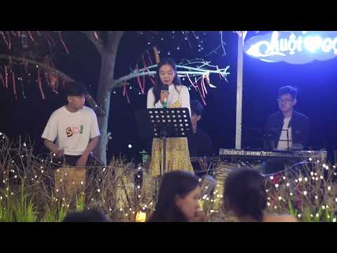 Hot girl Vân Anh thất tình - GMS Band