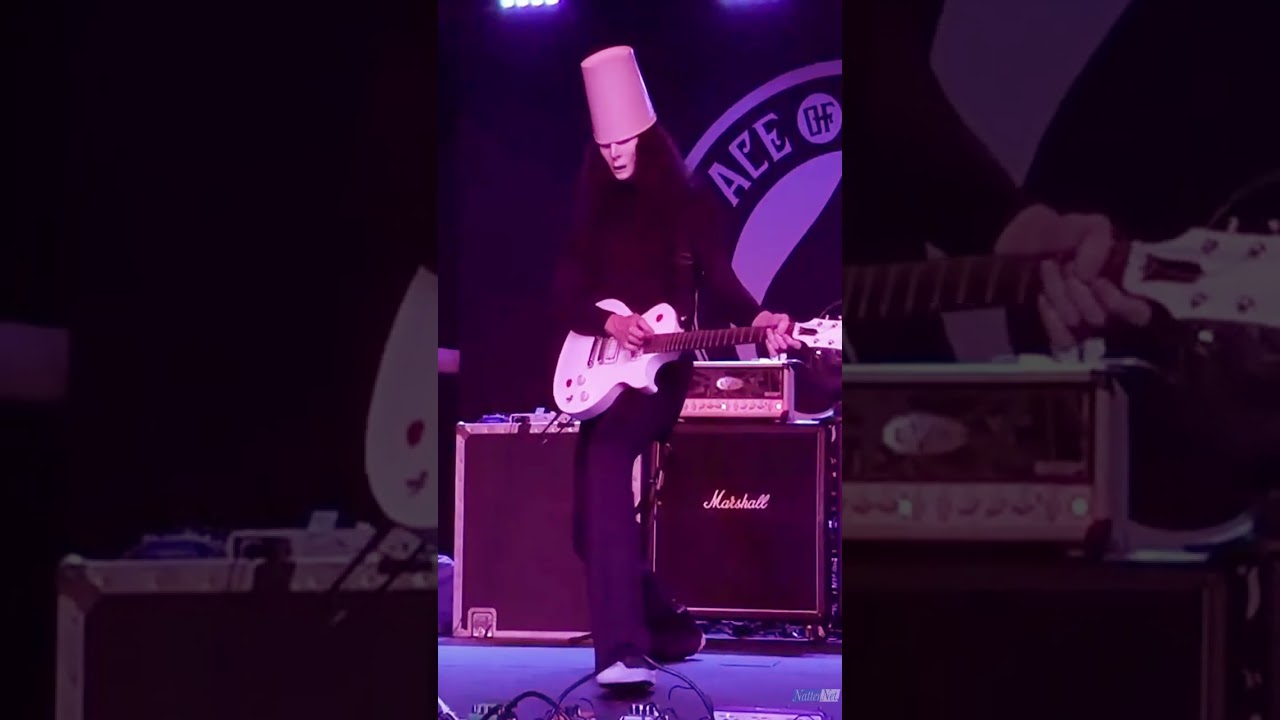 Buckethead Smooth FOOTWORK 🦶 #guitar #music #buckethead #shorts #unmasked #gunsnroses #dance #smooth