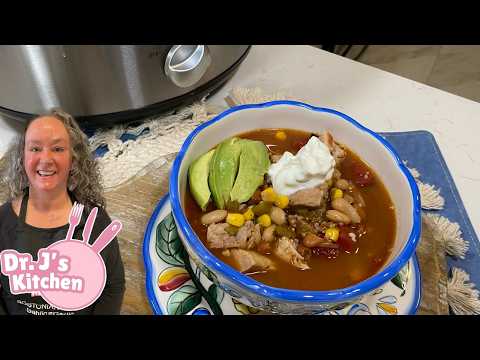 Easy Slow Cooker Chicken Chili with Quinoa & Three Beans | Meal Prep Friendly