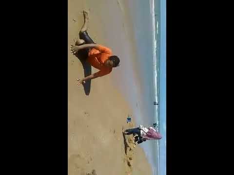 WISATA PANTAI LOMBANG BERSAMA AYAH, BUNDA & MBAK QUEEN