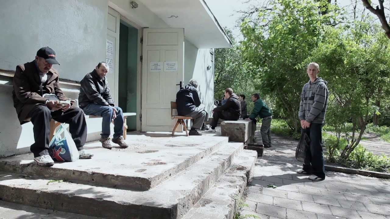 PIETŪS LIPOVKĖJE / DINNER  trailer