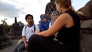 preview picture of video 'Hunting turist at Borobudur Temple @Desa Bahasa Magelang'