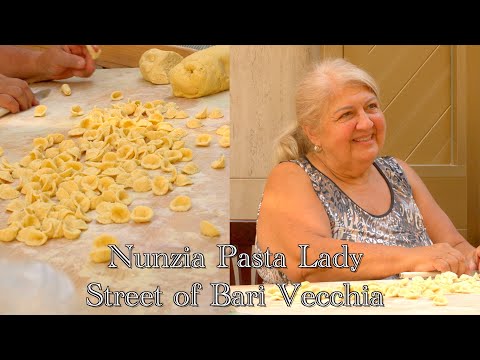 She has been making pasta on the street for 60 years! The queen of orecchiette pasta in Bari, Puglia