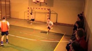 preview picture of video 'Niesamowita bramka Tolda! Futsal incredible goal!'