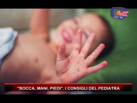 Guardi imballa la struttura di linea pura Contro rughe intorno a occhi di casa