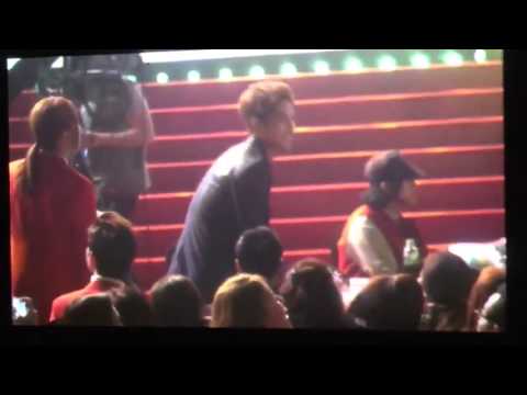 SEVENTEEN mingyu reaction to MonstaX performance