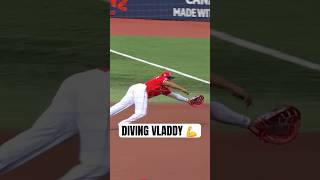 Vladimir Guerrero Jr. starts Canada Day off with a great defensive stop ???? #MLB #Toronto #BlueJays