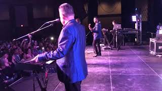 La Nobleza De Aguililla, Con Mentiras No,  en vivo