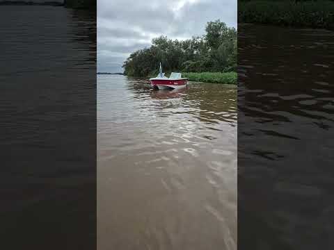 Guaycuru 520 de Astillero la Paz con Mercury 50 Hp 4T se va para Malabrigo Provincia de Santa fe