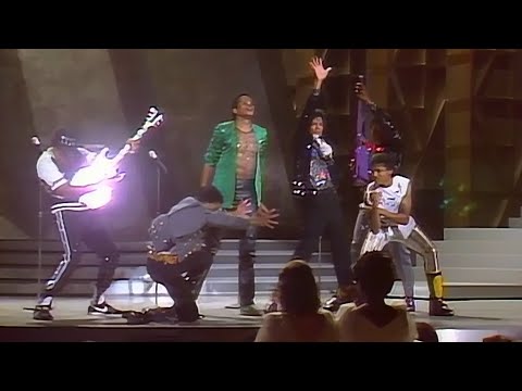 The Jackson 5 & Michael Jackson - Motown 25 Performance (Remastered)