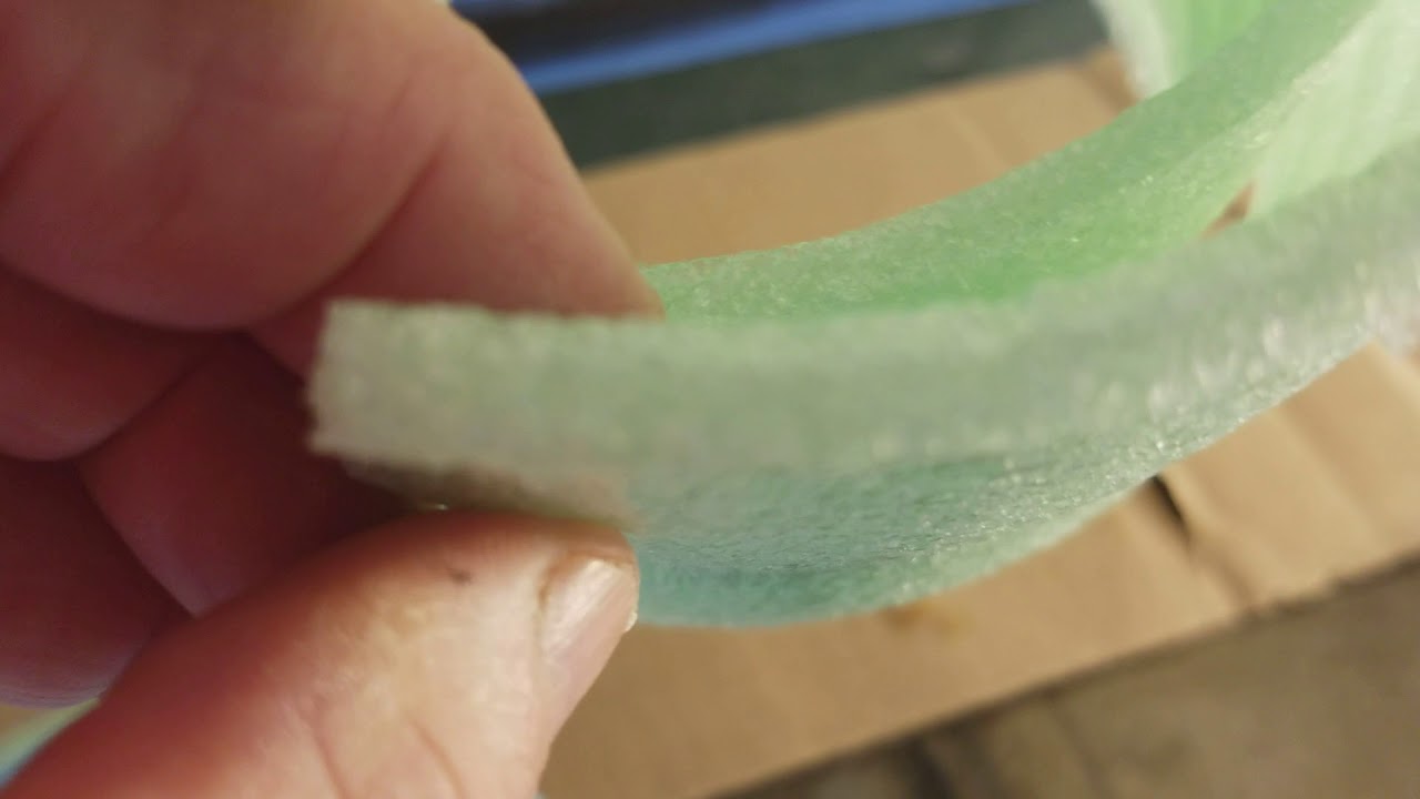 How do I fix the gap between my backsplash and wall? Tipseri