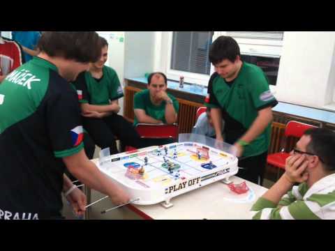 16.1.2016 - Finále ČP ve stolním Stiga hokeji v Brně - Zdenek Matoušek vs. Filip Hamáček