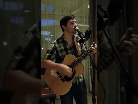 Trent Minter Live covering Valerie by Amy Winehouse