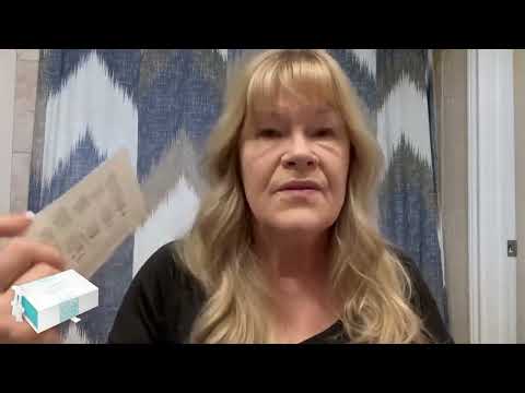 Instantly Ageless® immediately tightens and smooths the skin's appearance