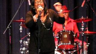 Shemekia Copeland sings "Salt in My Wounds"