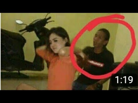 Nella kharisma mesra banget sama cak malik