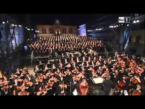 Stride la Vampa (Coro degli zingari) - Il Trovatore di Verdi -  Riccardo Muti