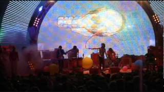 1st Time Live! The Sparrow Looks Up at The Machine - (HQ) The Flaming Lips