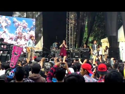 Intip Isyana Sarasvati Curhat di Panggung - Cumicam 11 Oktober 2015