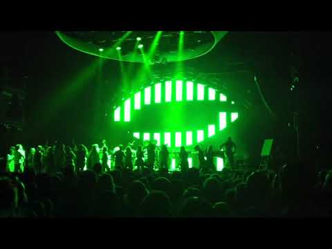 Prince - Musicology Live at Oslo Spektrum 2011