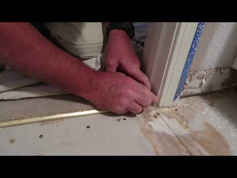 How to remove carpet metal strip