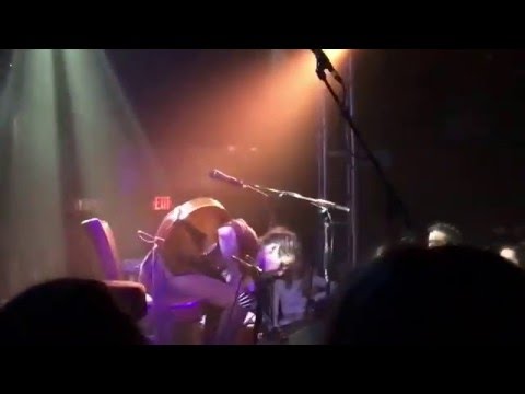 Zane Carney - Improvised Looping Guitar Solo (Live)