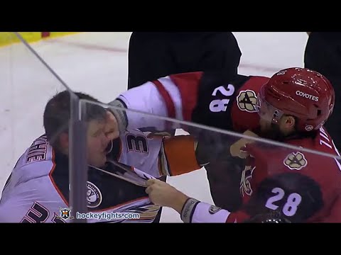 Nick Ritchie vs Jarred Tinordi