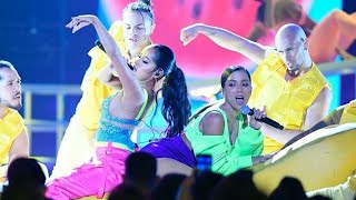 Latin Billboard 2019 - Anitta feat Becky  g  ( performance de Banana )