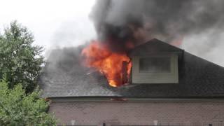 preview picture of video 'ShapPhoto South Barrington house fire 7-9-13'