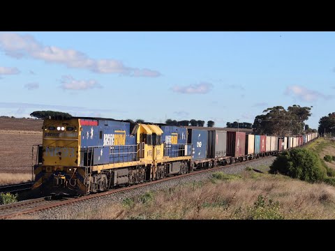 Long End Leading Freight train in Geelong!!!