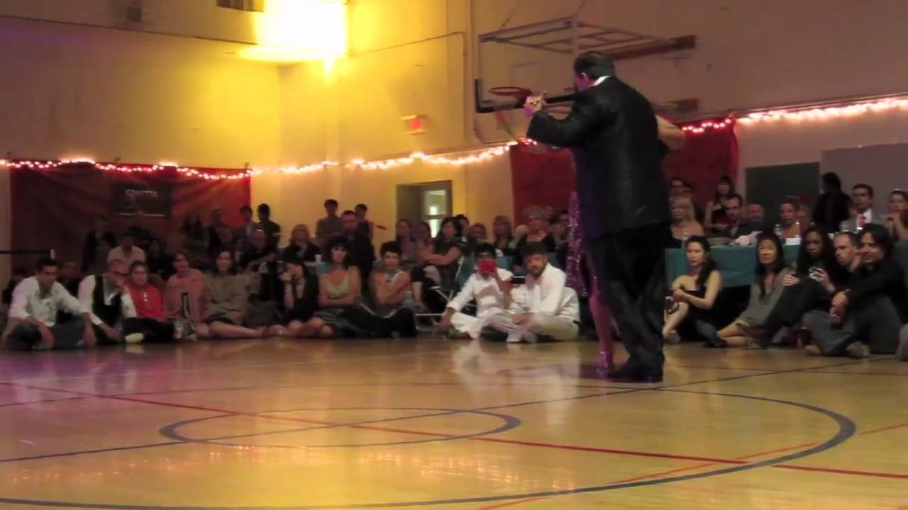 Jorge Dispari & Maria del Carmen SMITH 2011 Tango Festival (1 tango)