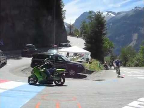 Alpe d'Huez: bend 17: Joaquim Agostinho 1979 & Carlos Sastre 2008