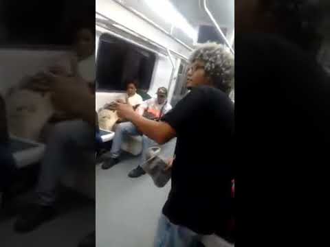 Mc Estudante rimanndo no Trem de Santa Cruz sentido central do  Brasil. #ÉoRap