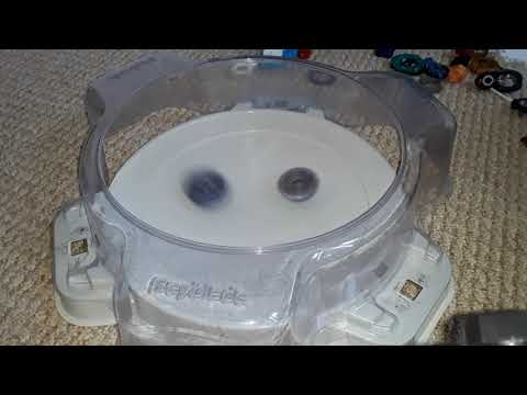 Takara Tomy Beyblade Burst Dual Layer Battle: Victory Valkyrie B.V. v.s. Wild Wyvern V.O.