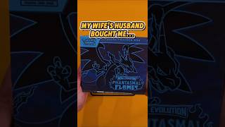 Cracking open a Phantasmal Flames ETB! 🔥✨Let’s see what this ghostly heat has waiting inside…