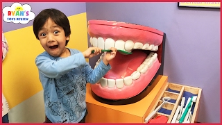 CHILDREN'S MUSEUM Pretend Play! Family Fun for Kids Indoor Play Area Children Activities