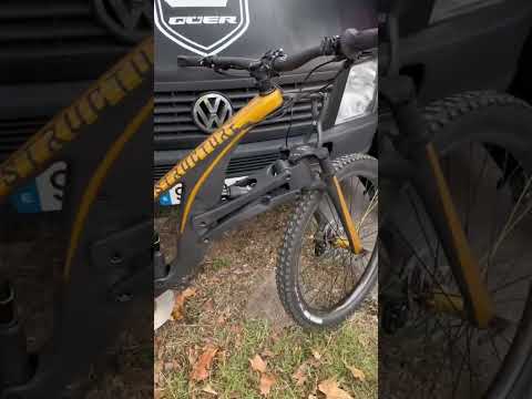 The weirdest thing I've ever seen on a mountain bike!