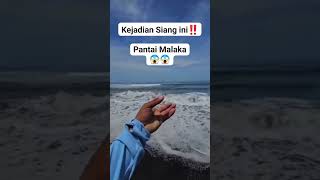 Download lagu Detik Detik Ombak membesar dan menghantam pengunjung #waspadabencana #tsunami #gempabumi mp3