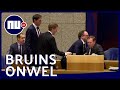 Minister Bruins zakt in elkaar tijdens coronadebat | NU.nl