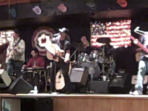Leon Everette & Country Cross Band Live - Drift Away